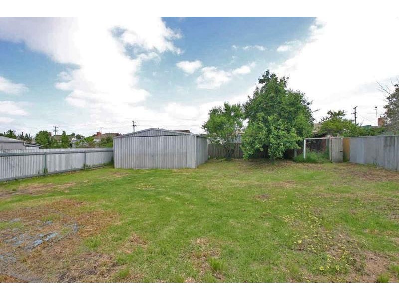 14 Bonnin Avenue, Ararat VIC 3377