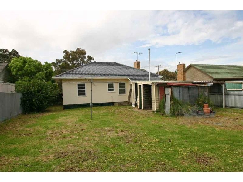 14 Bonnin Avenue, Ararat VIC 3377
