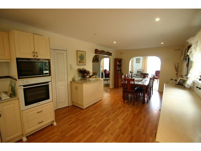 11 George Road, Ararat VIC 3377