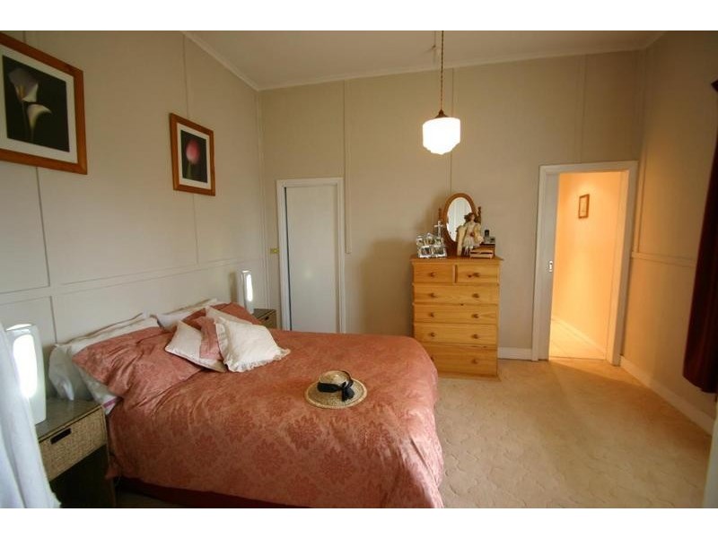 11 George Road, Ararat VIC 3377