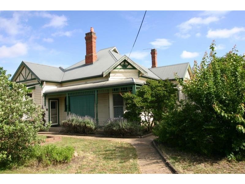 42 Albert Street, Ararat VIC 3377