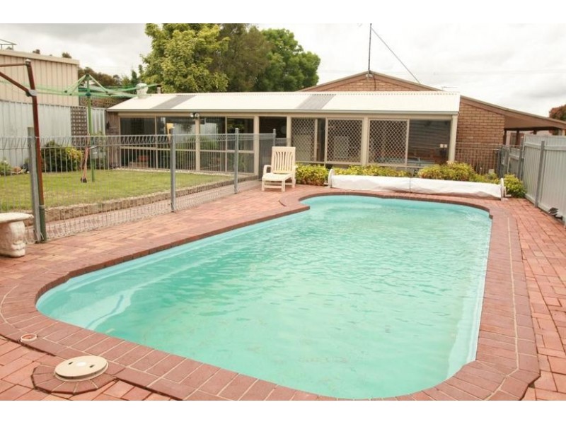 21 Henderson Street, Ararat VIC 3377