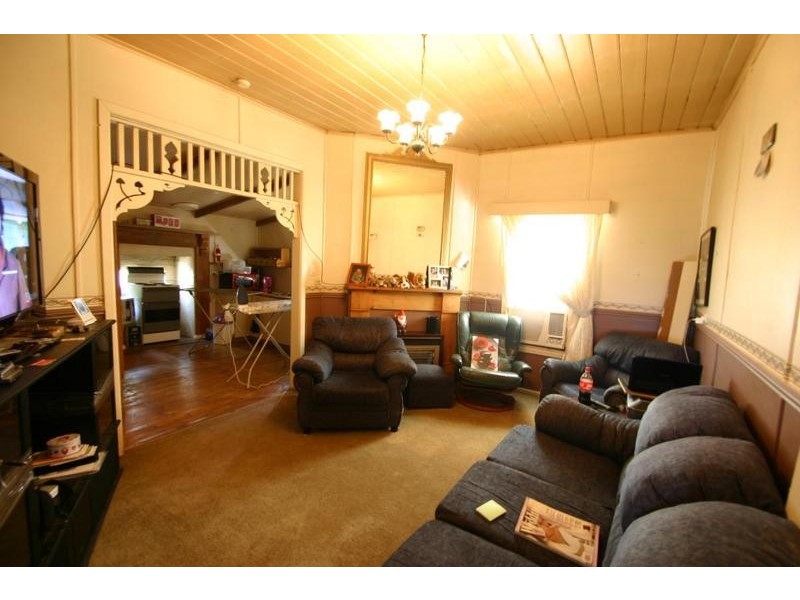 106 Main Street, Great Western VIC 3377