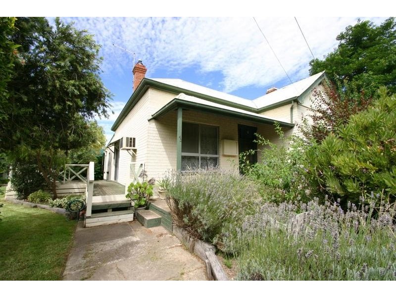43 Elizabeth Street, Ararat VIC 3377