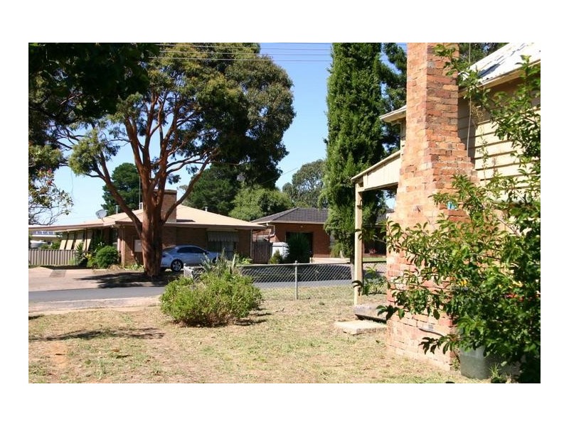 67 Churchill Avenue, Ararat VIC 3377