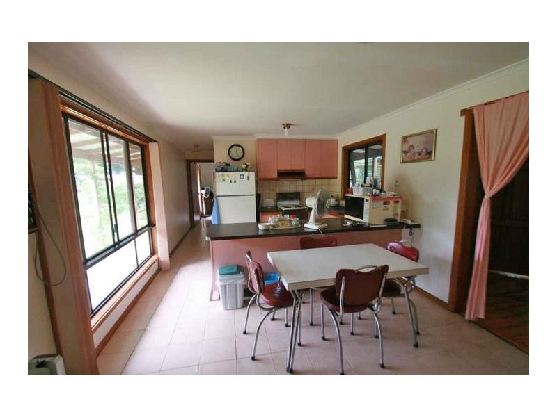 1586 Carnham Rd, Mena Park VIC 3373