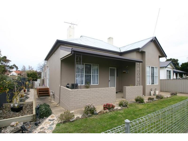 32 Benbow Street, Ararat VIC 3377