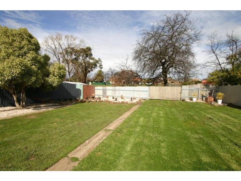 32 Benbow Street, Ararat VIC 3377