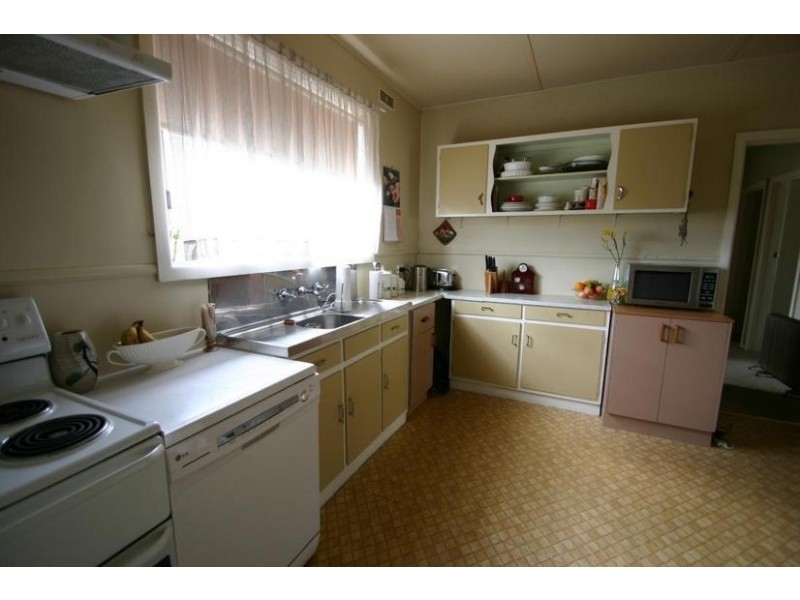 1, 2 & 3/17 Barkly Street West, Ararat VIC 3377