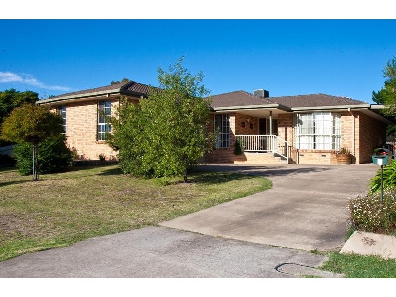 6 Blackie Avenue, Ararat VIC 3377