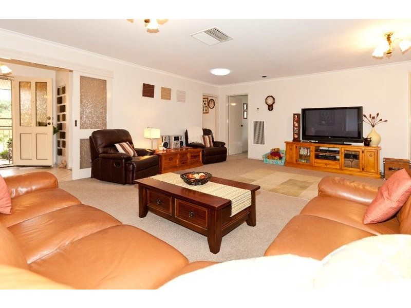 6 Blackie Avenue, Ararat VIC 3377