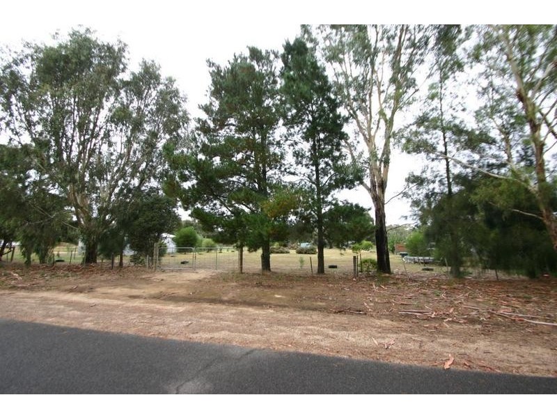 9 Briggs St, Glenorchy VIC 3385