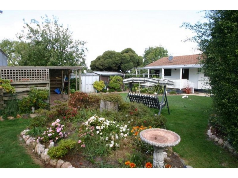 11 Capp Street, Ararat VIC 3377