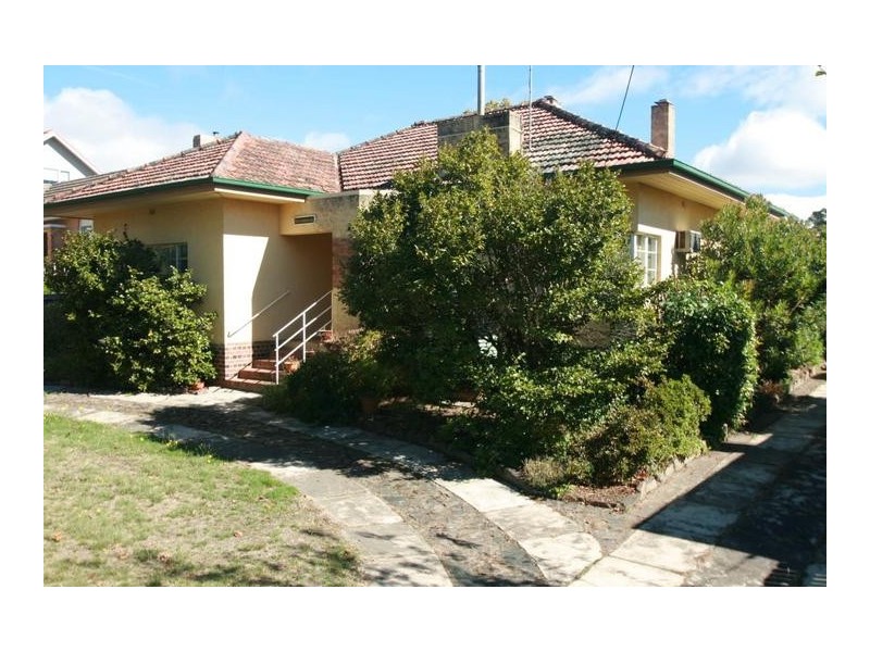 36 Barkly Street West, Ararat VIC 3377