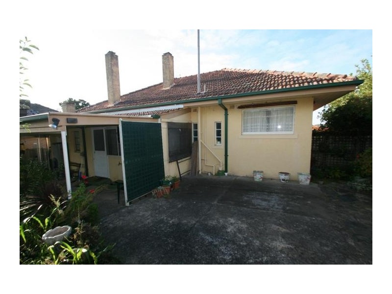 36 Barkly Street West, Ararat VIC 3377