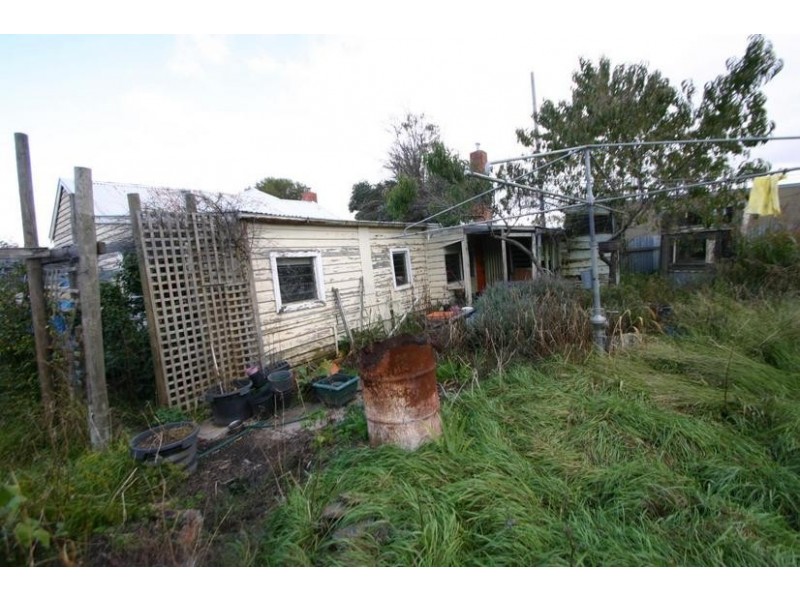 14 Tecoma Street, Ararat VIC 3377