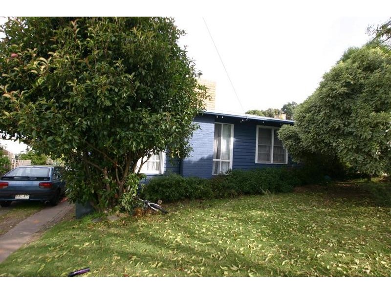 24 Montgomery Street, Ararat VIC 3377