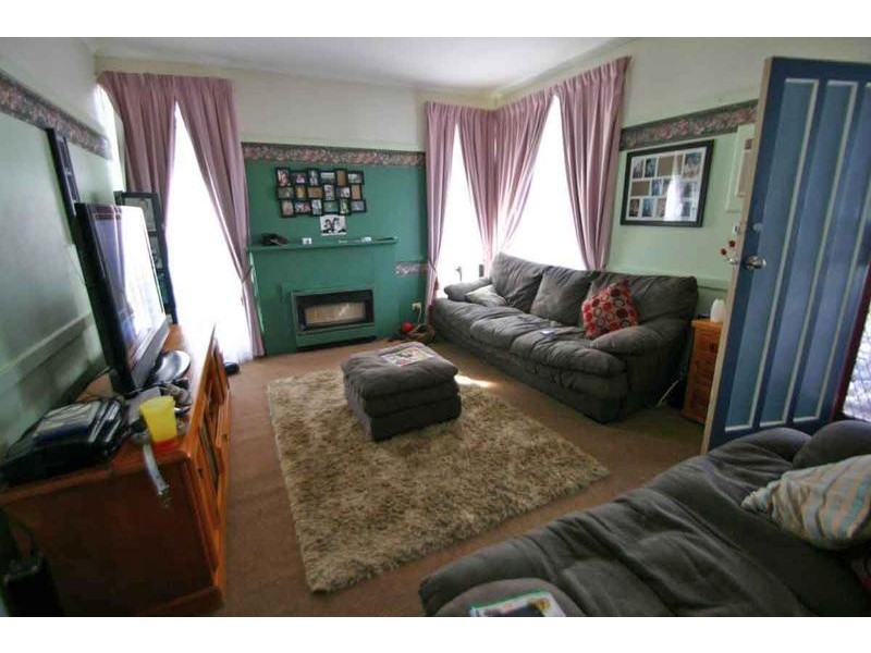 24 Montgomery Street, Ararat VIC 3377