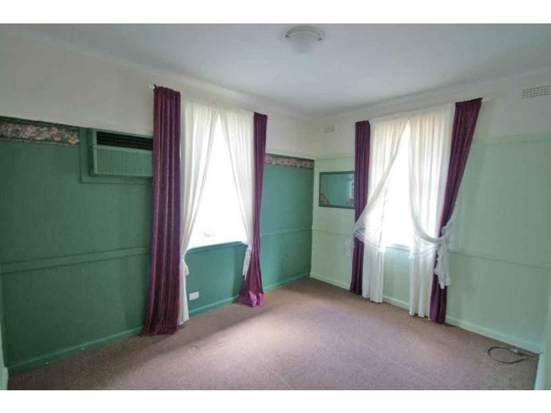 24 Montgomery Street, Ararat VIC 3377