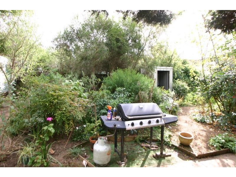 24 Montgomery Street, Ararat VIC 3377