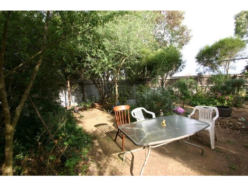 24 Montgomery Street, Ararat VIC 3377