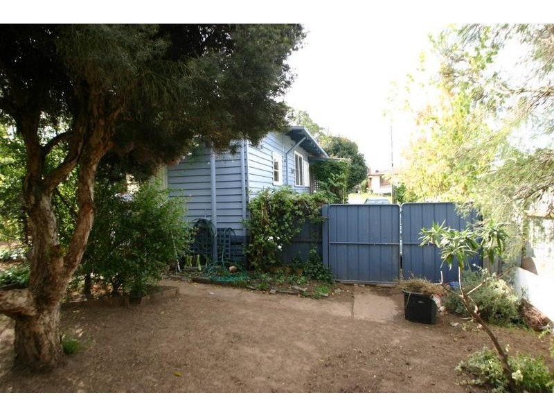 24 Montgomery Street, Ararat VIC 3377