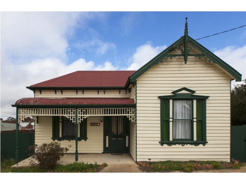 84 Moore Street, Ararat VIC 3377