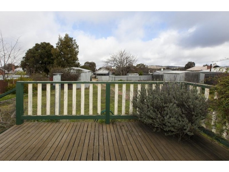 84 Moore Street, Ararat VIC 3377