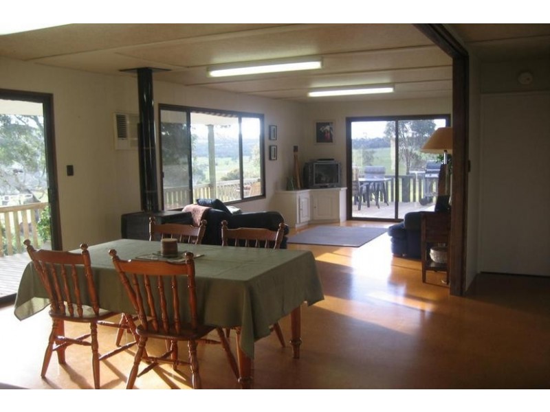 203 Grace’s Hill Road, Great Western VIC 3377