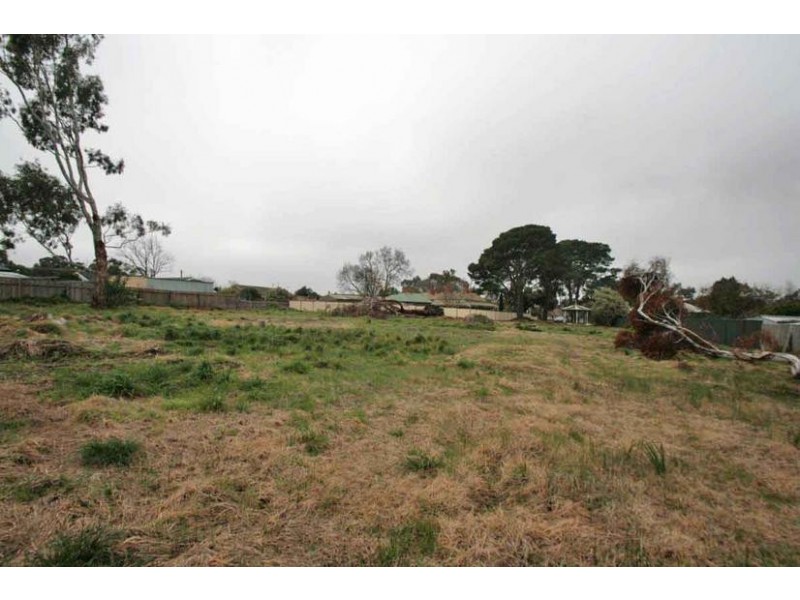 6 Port Fairy Road, Ararat VIC 3377