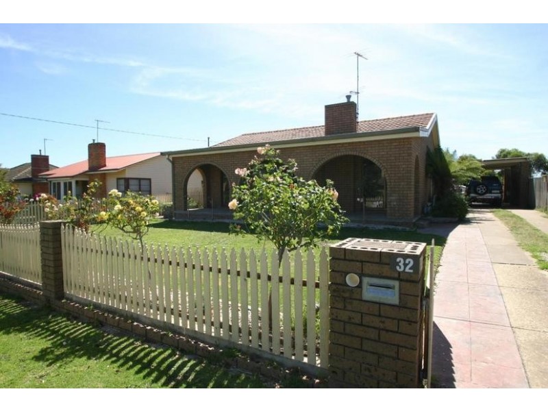 32 Hewitt Street, Ararat VIC 3377