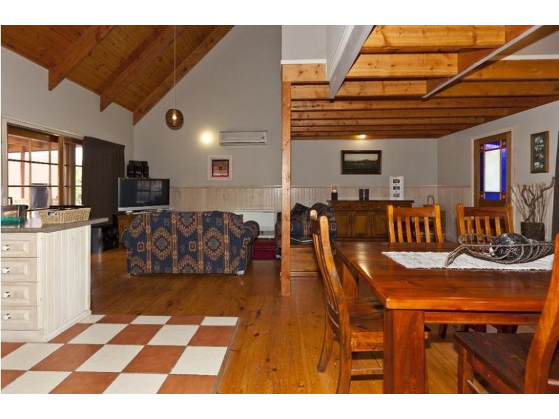 4 Kneale Street, Ararat VIC 3377