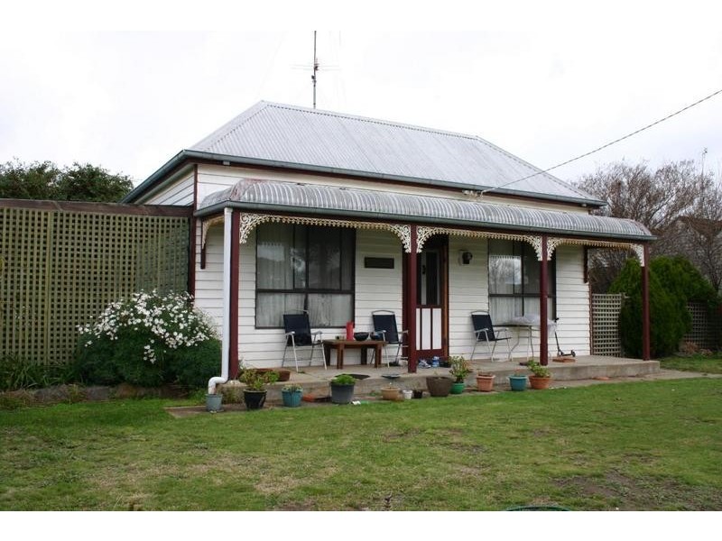 17 Tuson Street, Ararat VIC 3377