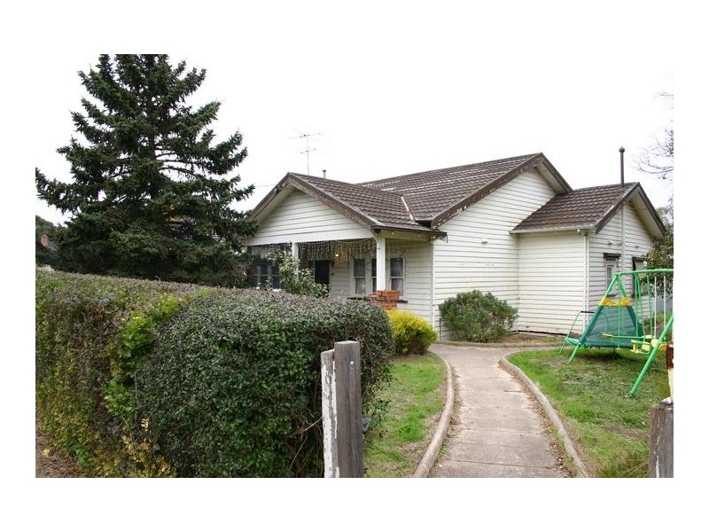 126 Moore Street, Ararat VIC 3377