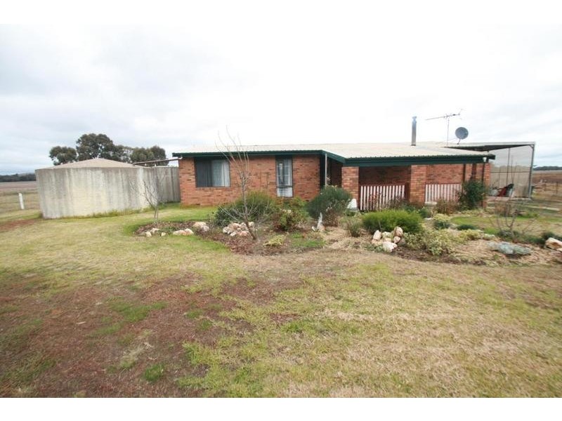 5 Bains Road, Navarre VIC 3384