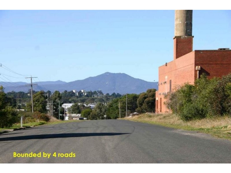 87 Queen Street, Ararat VIC 3377