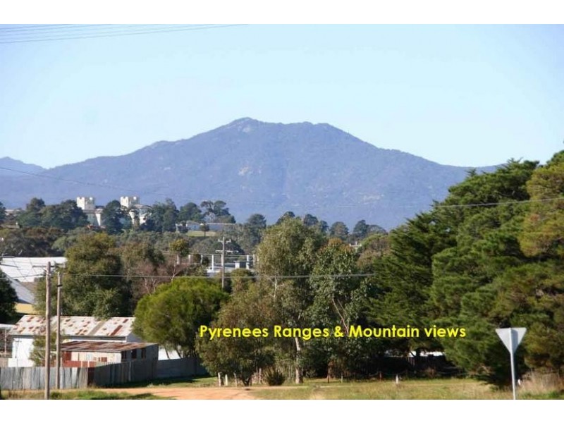 87 Queen Street, Ararat VIC 3377