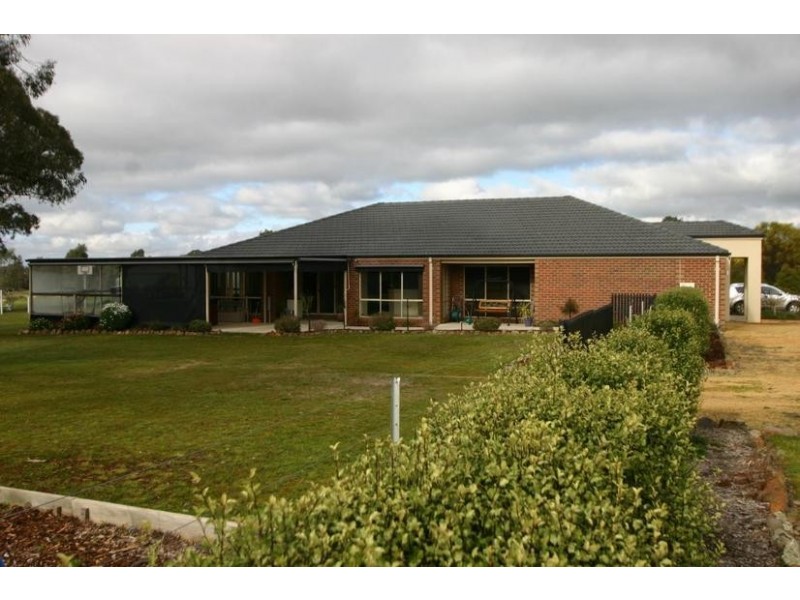 11 Burke Road, Ararat VIC 3377