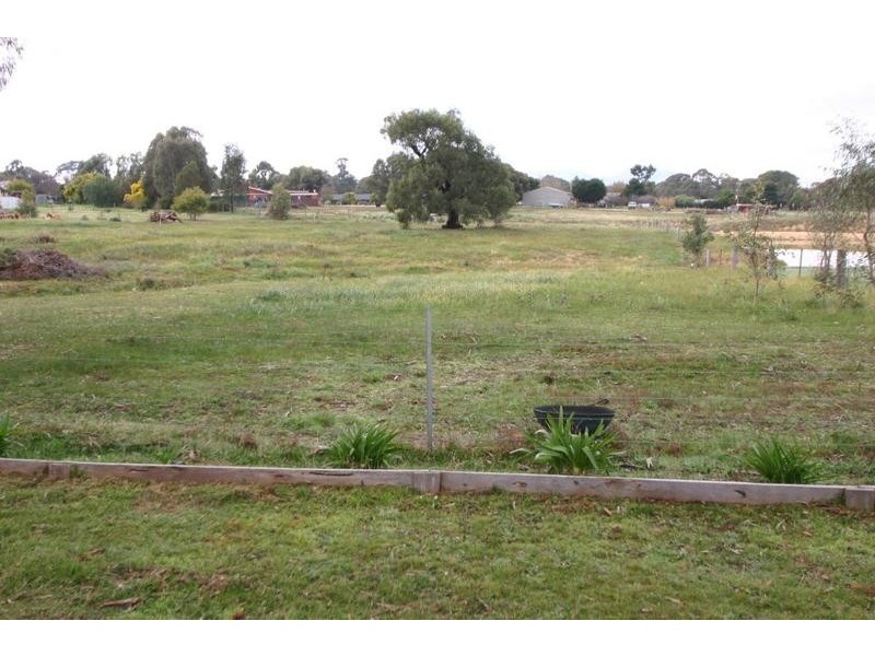 11 Burke Road, Ararat VIC 3377