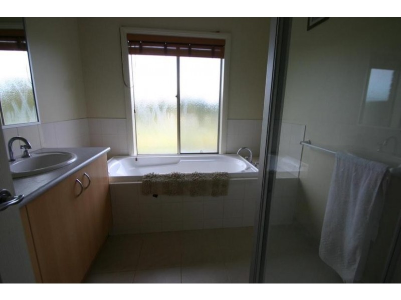 11 Burke Road, Ararat VIC 3377