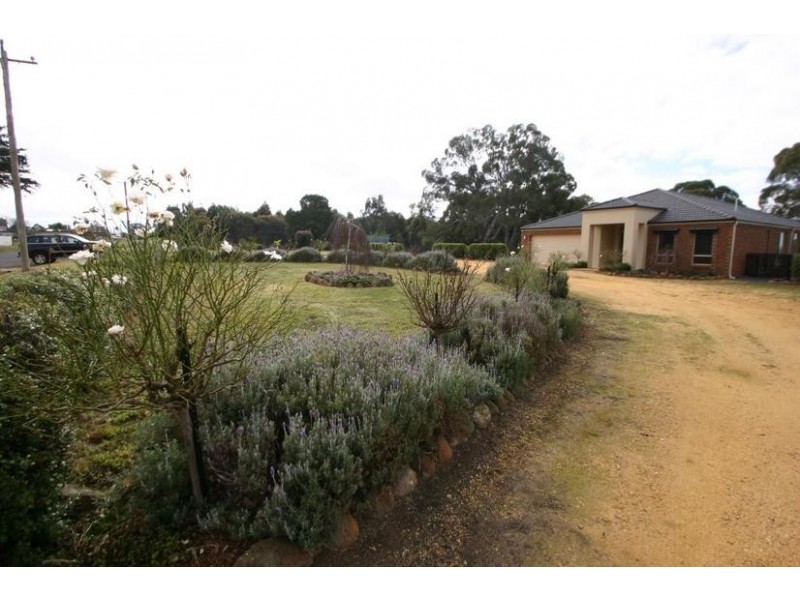 11 Burke Road, Ararat VIC 3377