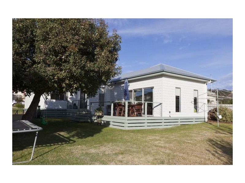 10 Henderson Street, Ararat VIC 3377