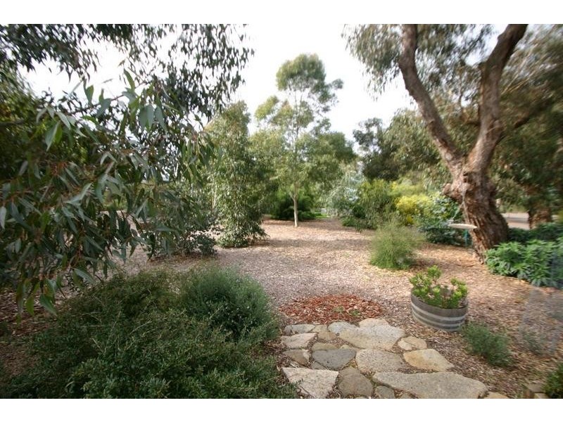 11 Matthews Place, Ararat VIC 3377