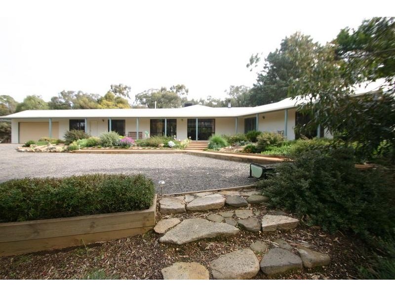 11 Matthews Place, Ararat VIC 3377