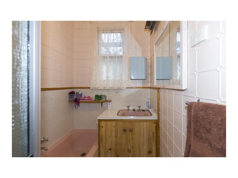 42 Albert Street, Ararat VIC 3377