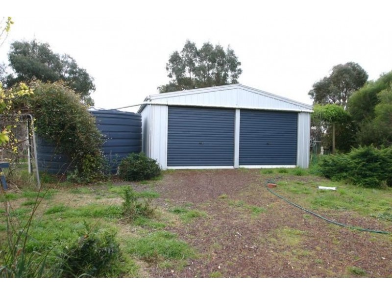 27 Johnstone Street, Wickliffe VIC 3379