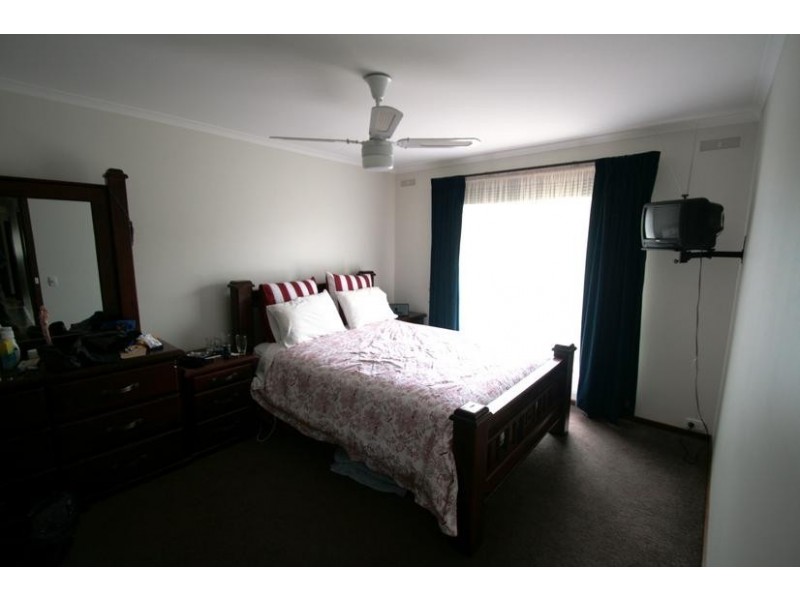 14 Ellerker Avenue, Ararat VIC 3377