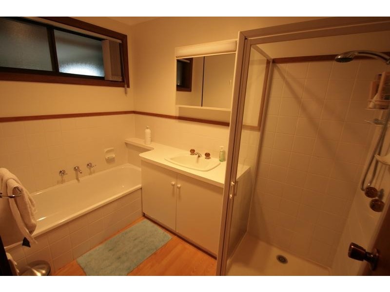 14 Ellerker Avenue, Ararat VIC 3377