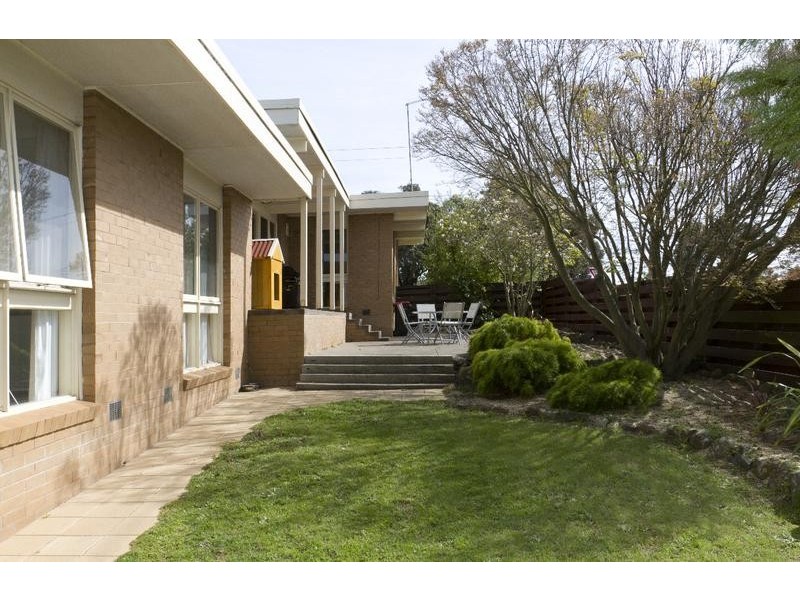 27 High Street West, Ararat VIC 3377