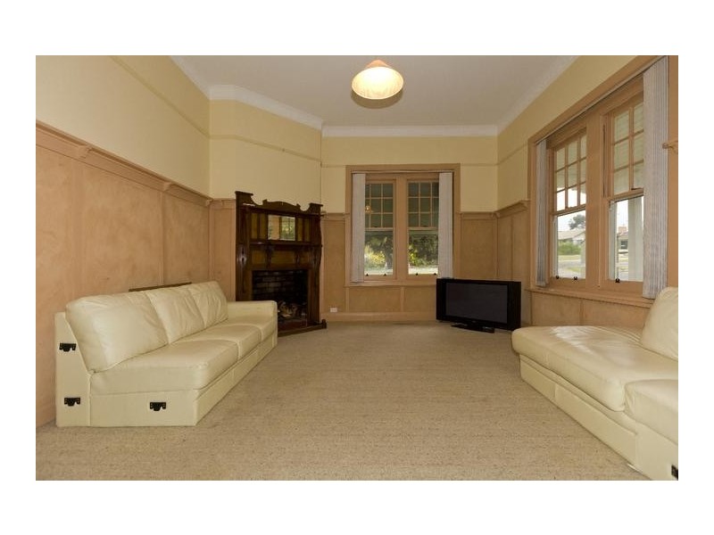 2 High Street, Ararat VIC 3377